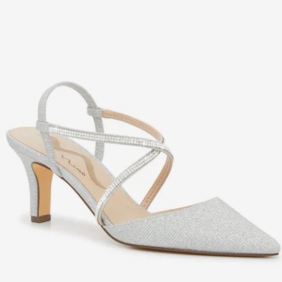 Nina Metallic Silver Pumps, Pointed toe, Size 7.5, VGUC, 2 3/4" heel - Picture 1 of 9